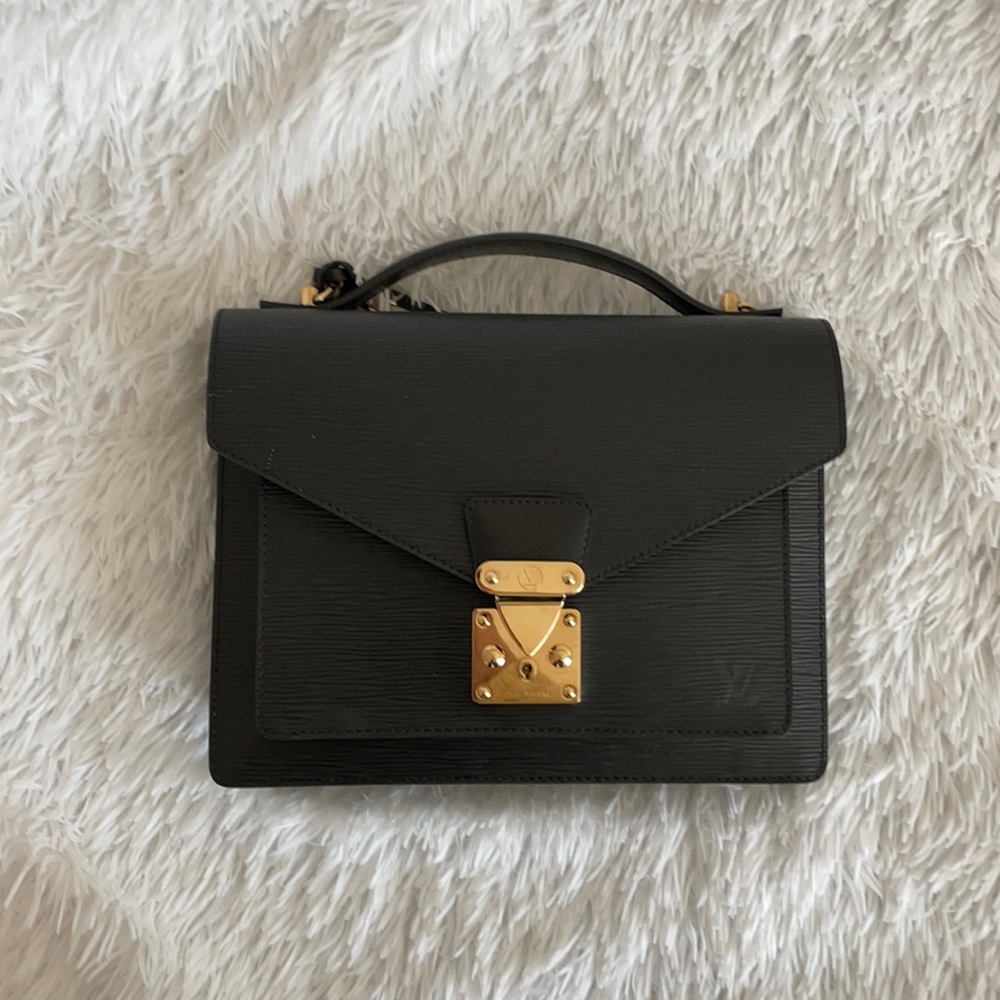 Louis Vuitton epi monceau bag